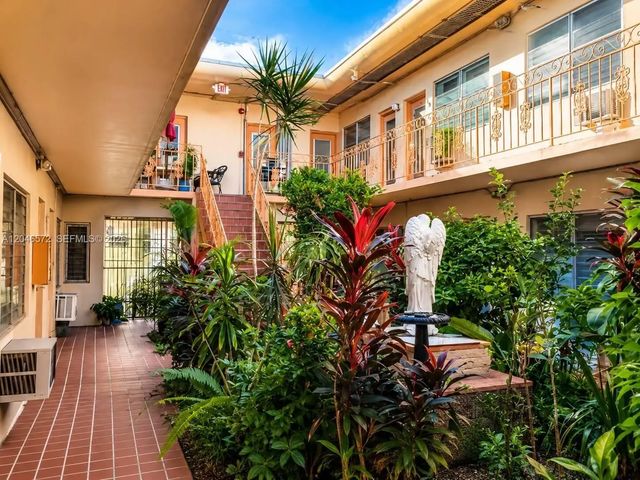 2 of 11 - 1050 Pennsylvania Avenue #12-a, Miami Beach, FL