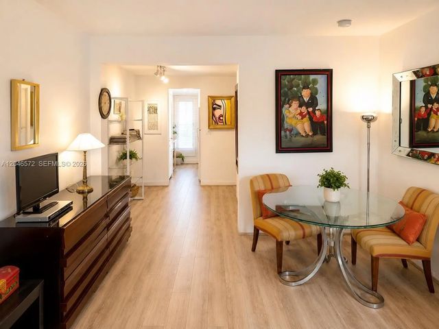 4 of 11 - 1050 Pennsylvania Avenue #12-a, Miami Beach, FL