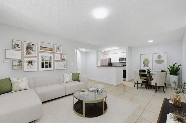 2846 S University Drive #4104, Davie