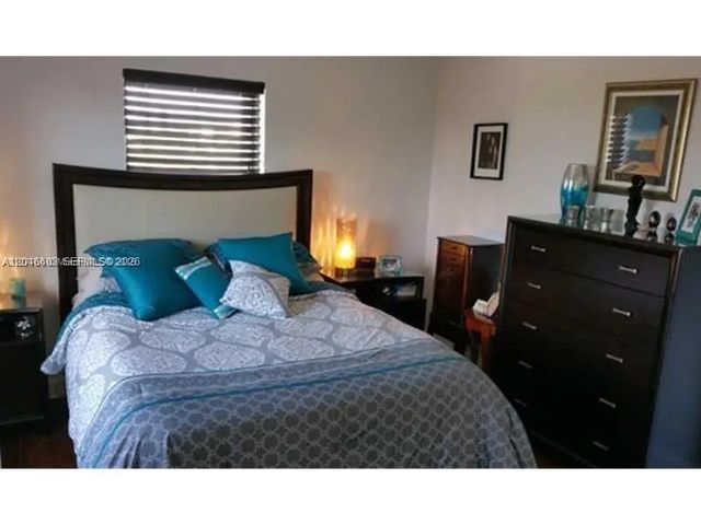 4 of 10 - 900 Ne 18th Avenue #505, Fort Lauderdale, FL