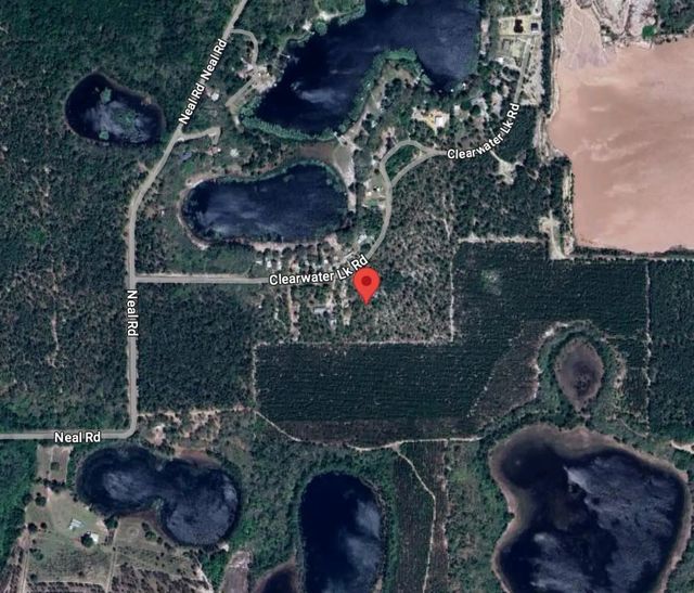 137 Clearwater Lk Road, Hawthorne