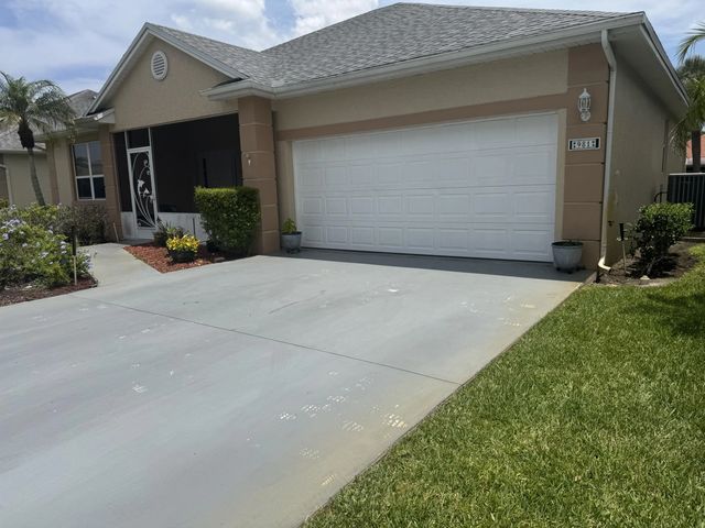981 Nw Tuscany Drive, Port St. Lucie