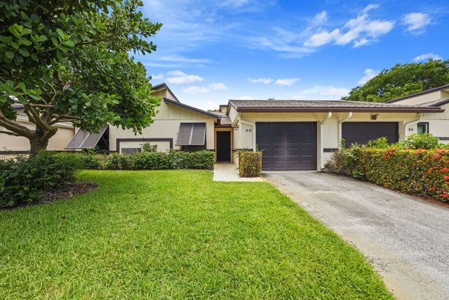 9 Ridge Pointe Drive #d, Boynton Beach