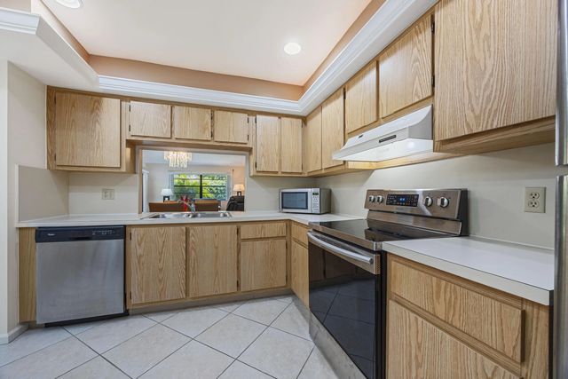 4 of 24 - 9 Ridge Pointe Drive #d, Boynton Beach, FL
