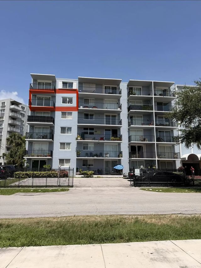 2 of 26 - 12500 Ne 15th Avenue #516, North Miami, FL