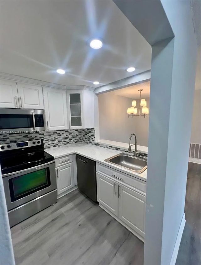 13685 Ne 10th Avenue #301, North Miami