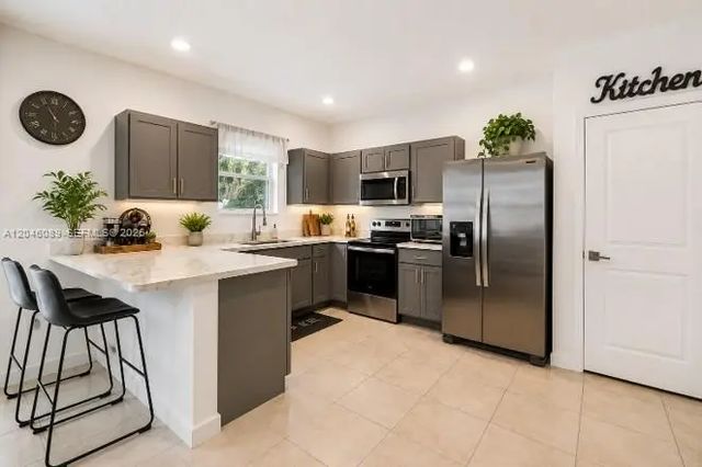 5 of 23 - 1707 Se 9th Terrace, Homestead, FL