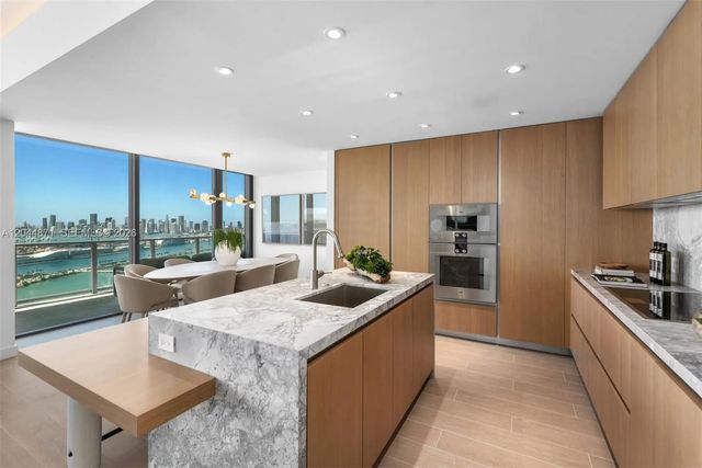 4 of 31 - 501 West Avenue #4102, Miami Beach, FL