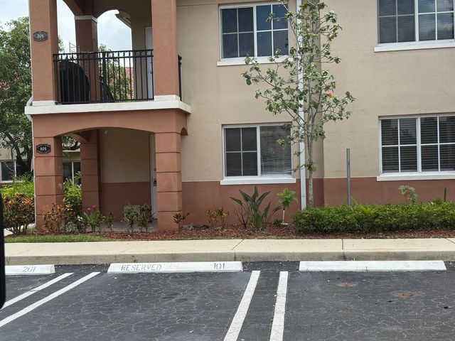 3 of 13 - 3481 Briar Bay Boulevard #101, West Palm Beach, FL