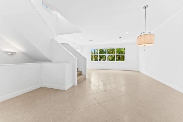 5 of 37 - 725 Sw 4th Avenue, Fort Lauderdale, FL