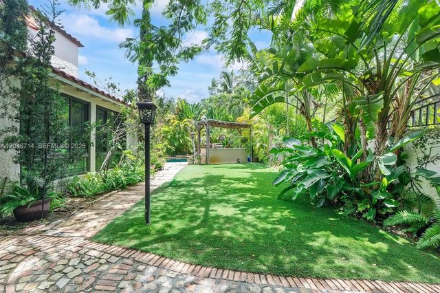 4 of 48 - 8276 E Dixie Highway, Miami, FL