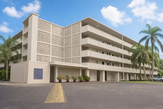 2 of 24 - 4650 Washington Street #210, Hollywood, FL