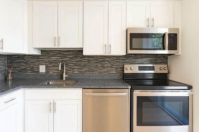 3 of 24 - 4650 Washington Street #210, Hollywood, FL