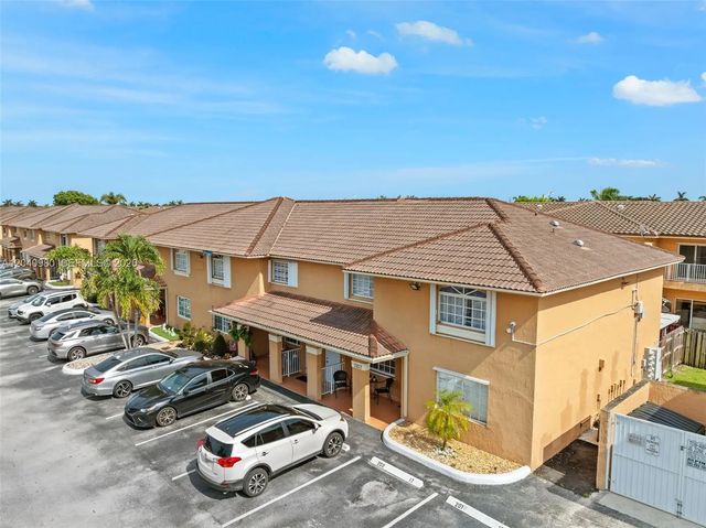 7817 W 36th Avenue #101, Hialeah