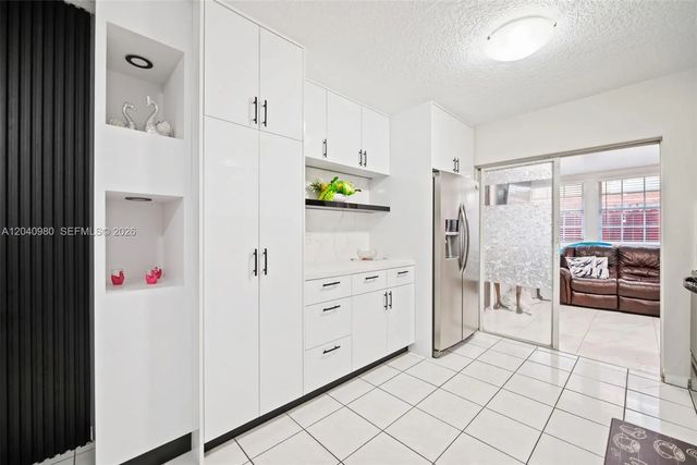 4 of 28 - 7817 W 36th Avenue #101, Hialeah, FL