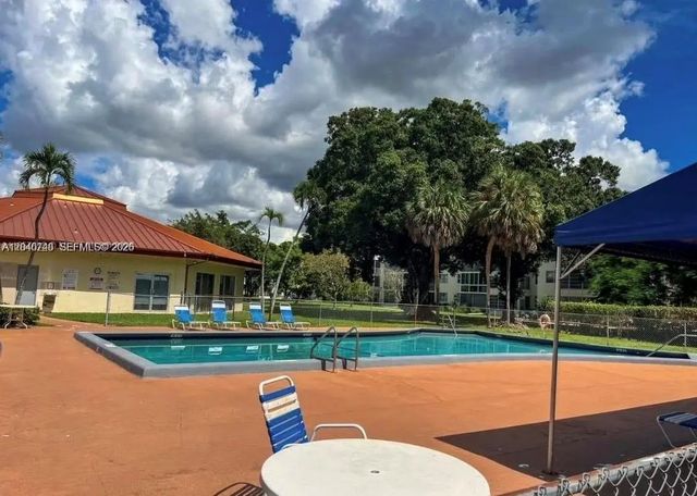 5 of 28 - 3001 Nw 48th Avenue #444, Lauderdale Lakes, FL