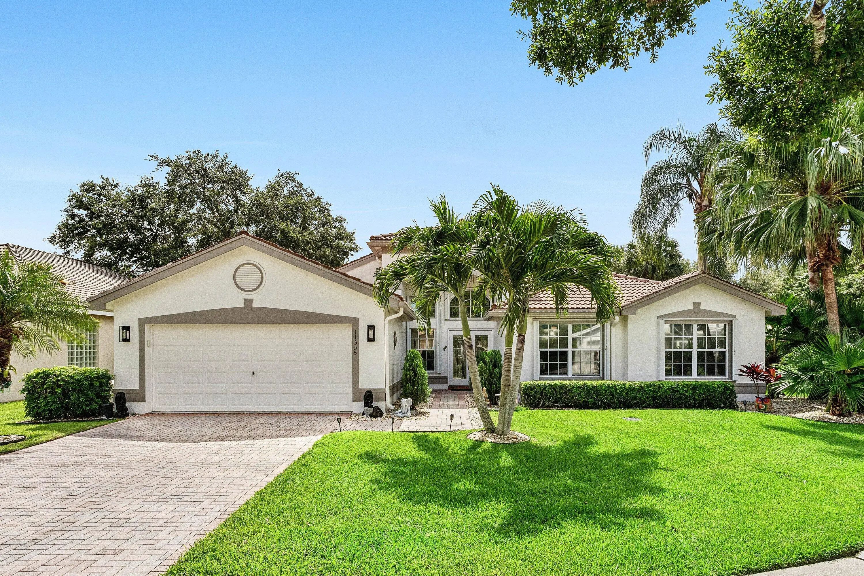 MLS B26050350 VALENCIA LAKES 1 home for sale in Boynton Beach