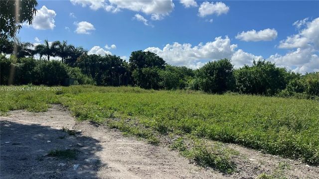 3 of 8 - 15820 Sw 209th Avenue, Miami, FL