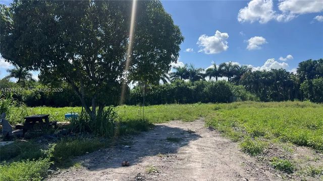 4 of 8 - 15820 Sw 209th Avenue, Miami, FL