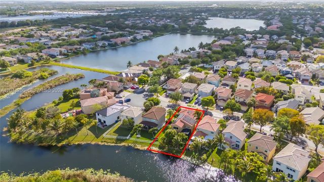 4 of 35 - 1941 Sw 148th Way, Miramar, FL