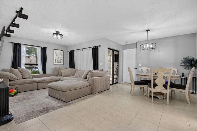 3331 Nw 47th Avenue #3242, Coconut Creek