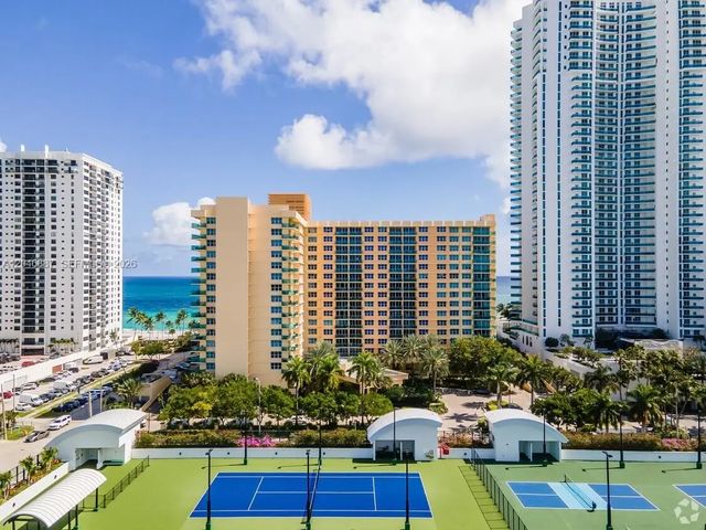 2 of 29 - 2501 S Ocean Drive #438, Hollywood, FL