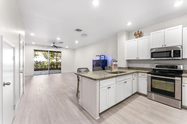 5 of 37 - 354 Se 1st Way #354, Deerfield Beach, FL