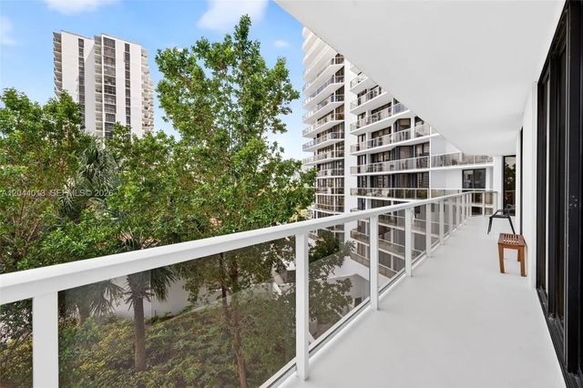 4 of 96 - 20281 E Country Club Drive #407, Aventura, FL