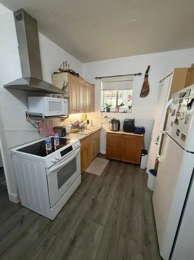 3 of 24 - 1021 Nw 3rd Street #106, Miami, FL