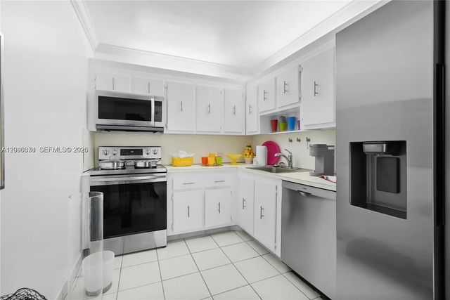 5 of 23 - 20301 W Country Club Drive #1226, Aventura, FL