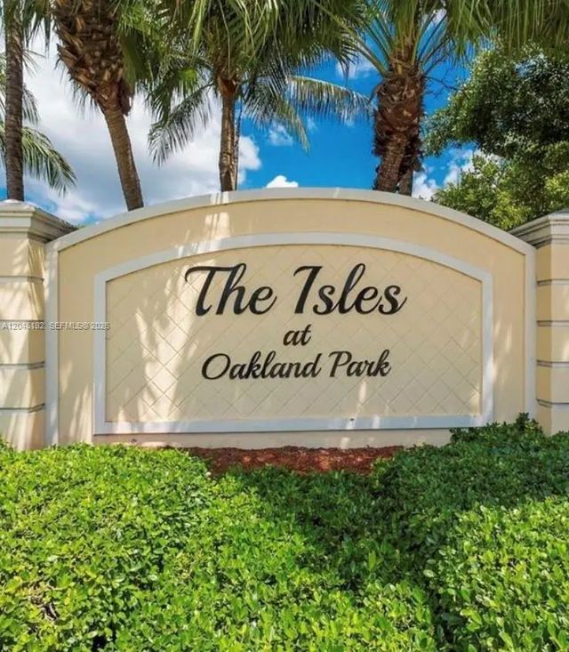 2 of 15 - 3258 Nw 32nd Terrace, Oakland Park, FL