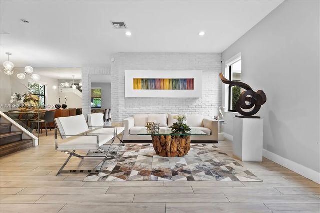 3 of 57 - 8774 Nw 103rd Avenue, Doral, FL