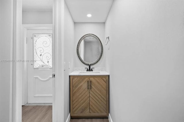 3 of 35 - 2408 Ne 10th Street #122, Hallandale Beach, FL