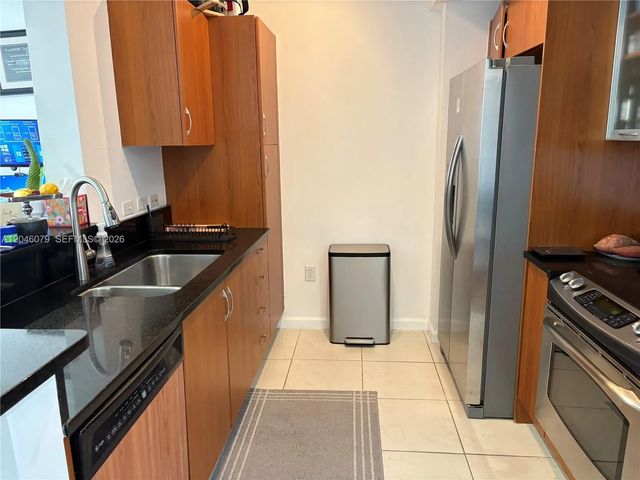 4 of 25 - 18800 Ne 29 Avenue #807, Aventura, FL