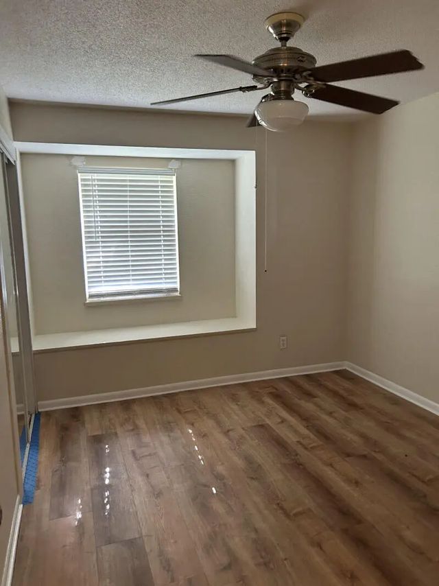 4 of 10 - 884 Se Solaz Avenue, Port St. Lucie, FL