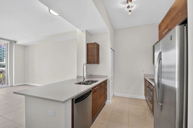4 of 37 - 480 Hibiscus Street #515, West Palm Beach, FL