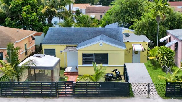 1042 Nw 76th Street, Miami