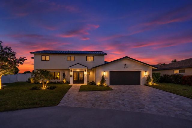 4 of 42 - 3711 Ne 27th Avenue, Lighthouse Point, FL