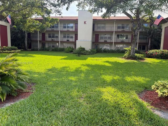100 Sw 132nd Way #101k, Pembroke Pines