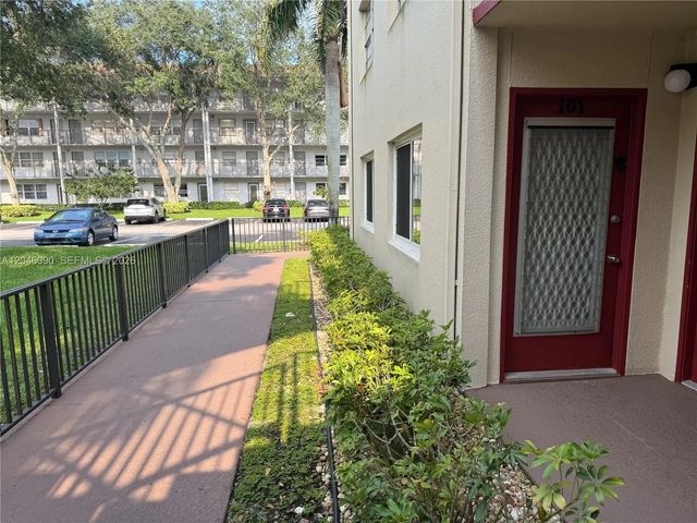 2 of 28 - 100 Sw 132nd Way #101k, Pembroke Pines, FL