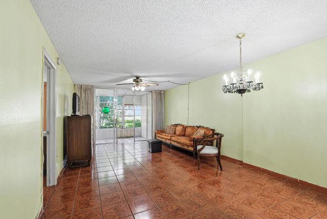 3000 Nw 48th Terrace #130, Lauderdale Lakes