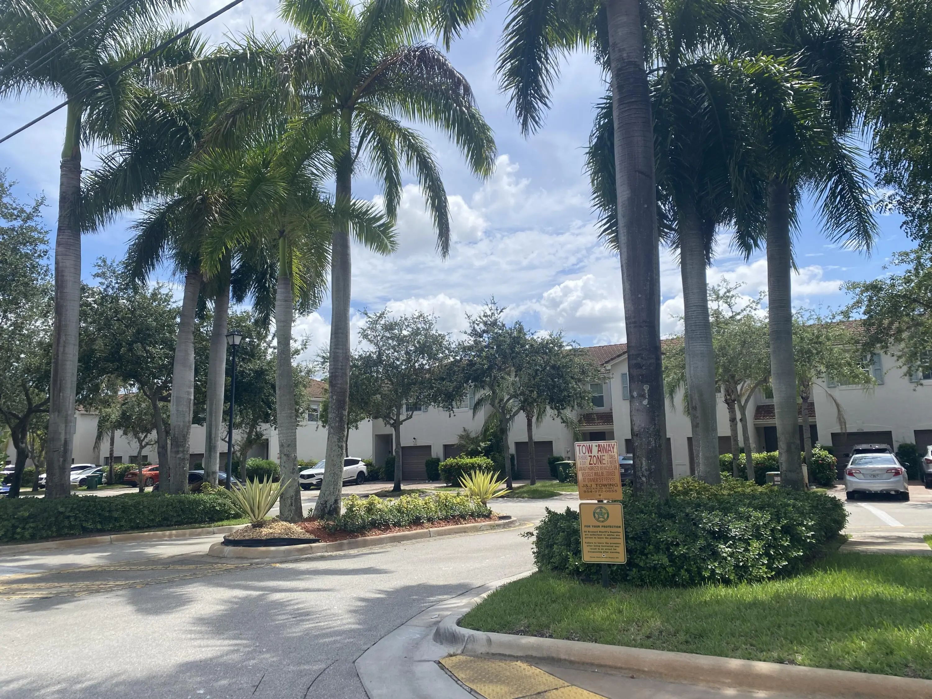 8214 Prestige Commons Drive #8214, Tamarac