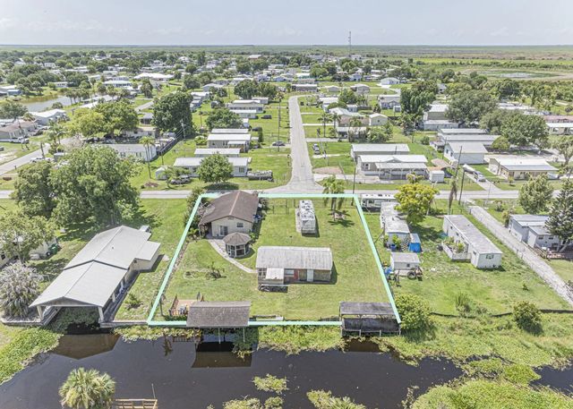 1040 Lissie Lane, Okeechobee