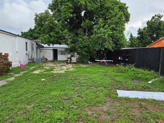 3 of 38 - 1102 Nw 103rd Street, Miami, FL