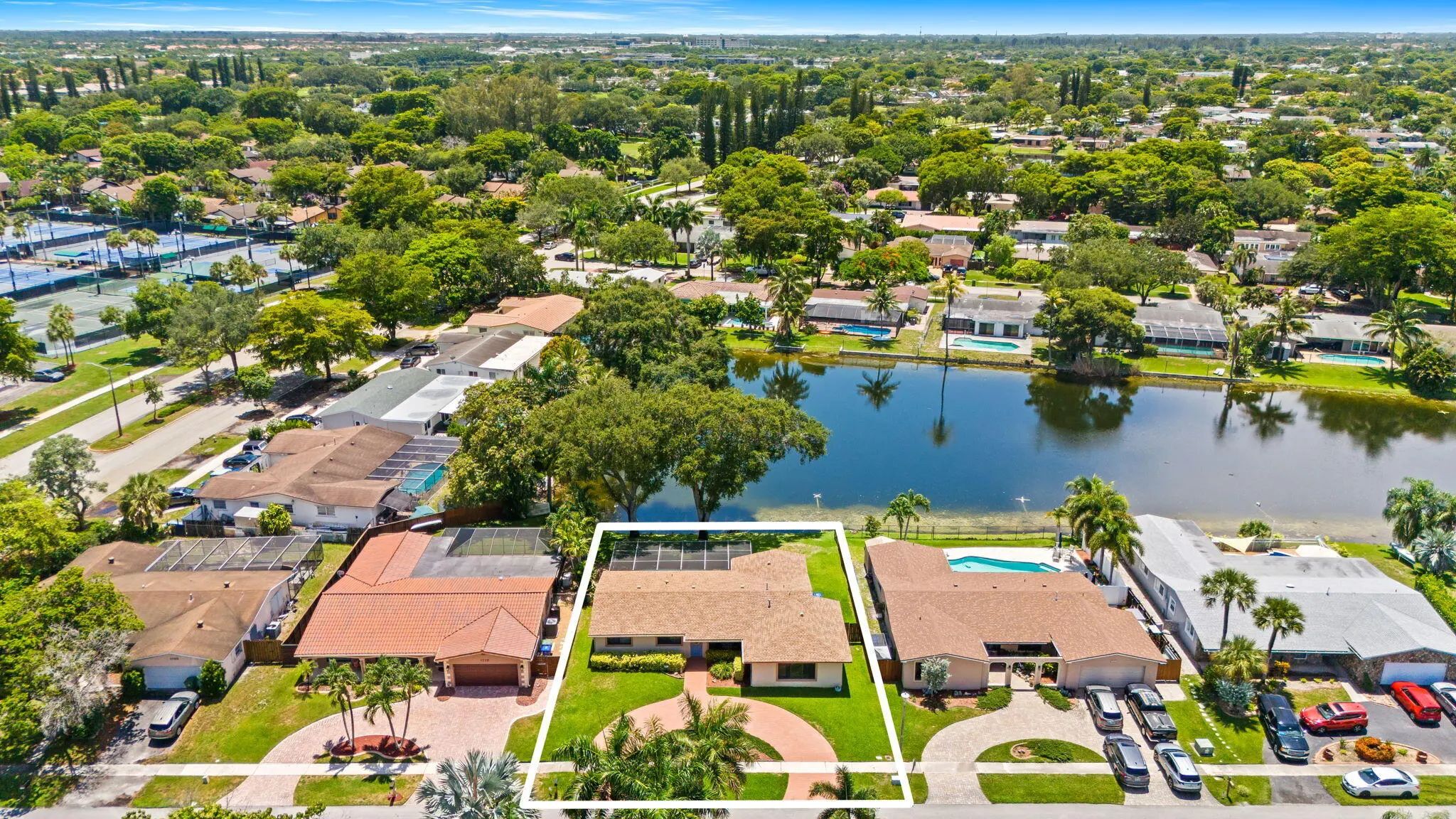 1720 Nw 105th Avenue, Pembroke Pines