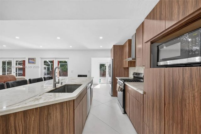 5 of 35 - 15200 Sw 81st Avenue, Palmetto Bay, FL