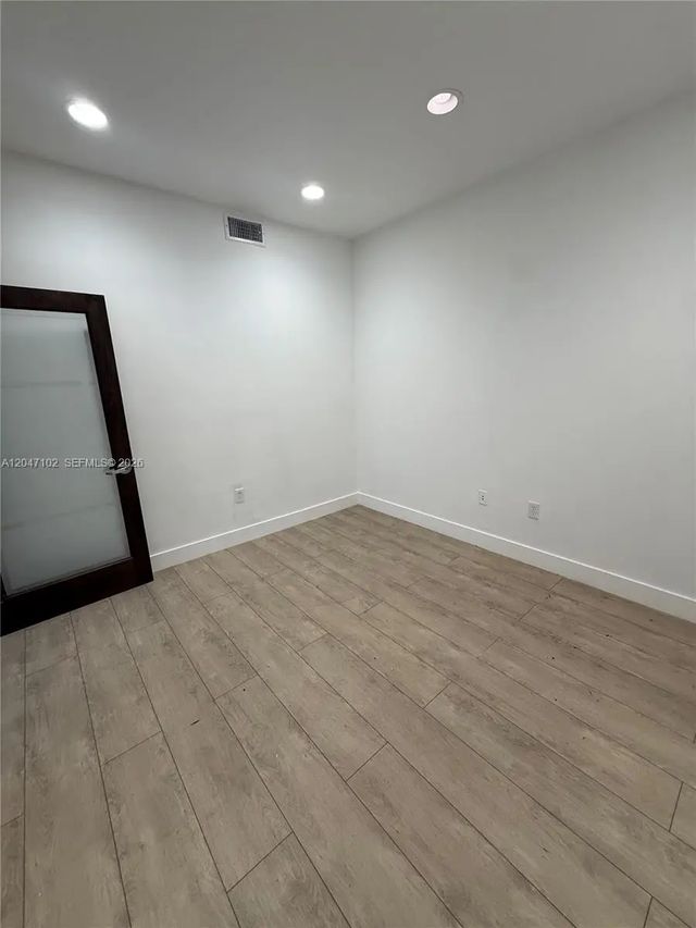 1125 Ne 125th Street #202, North Miami