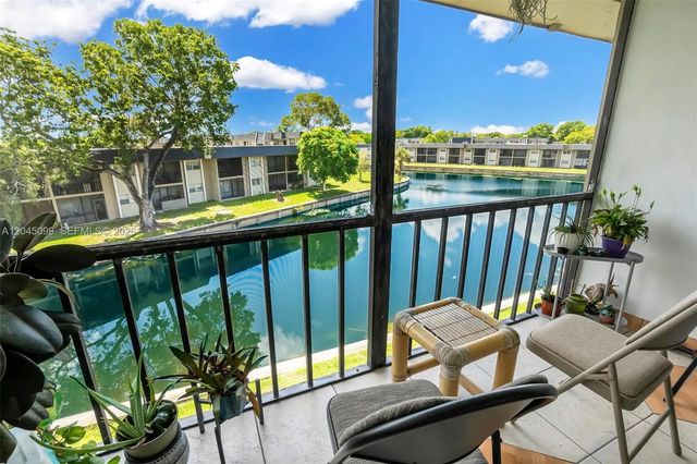 8020 N Colony Circle N #304, Tamarac