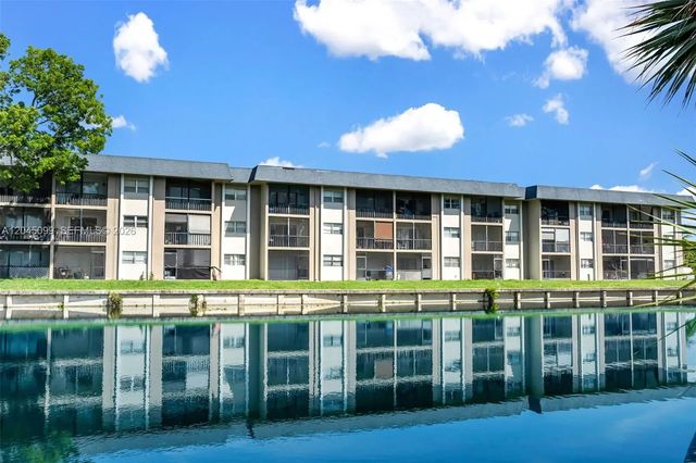 2 of 16 - 8020 N Colony Circle N #304, Tamarac, FL