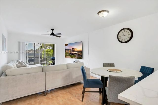 4 of 16 - 8020 N Colony Circle N #304, Tamarac, FL